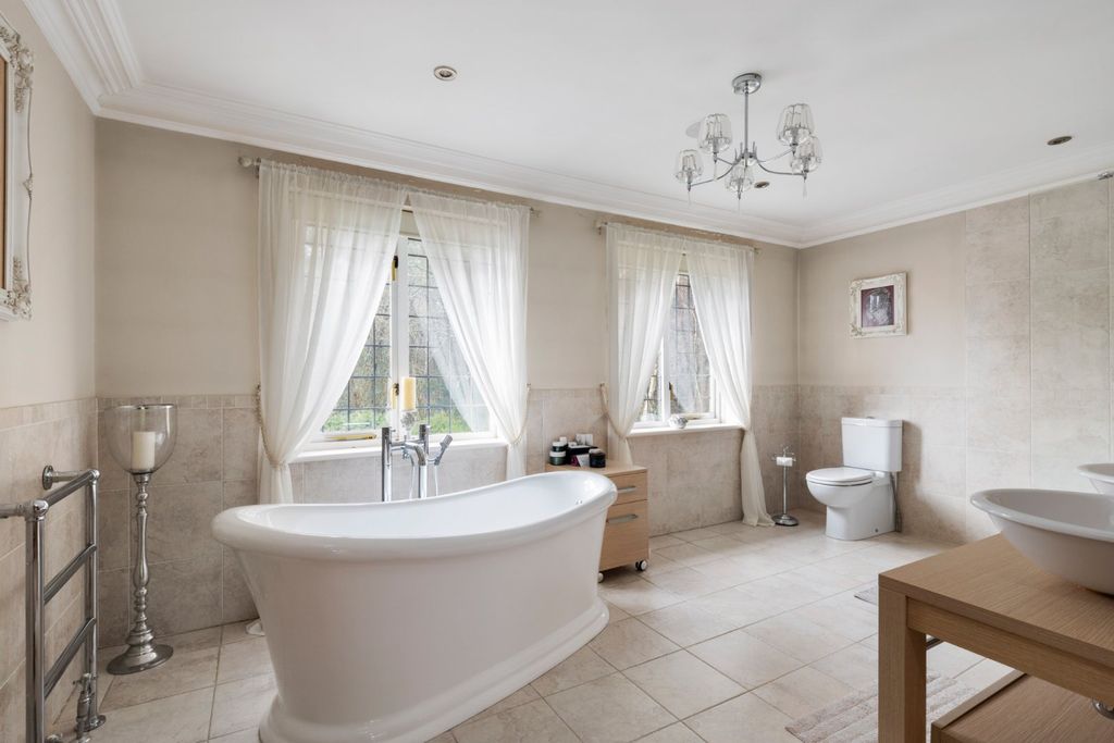 Property photo 3 of 24 Picture No. 18