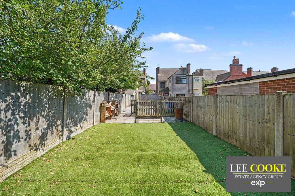 Property photo 1 of 27