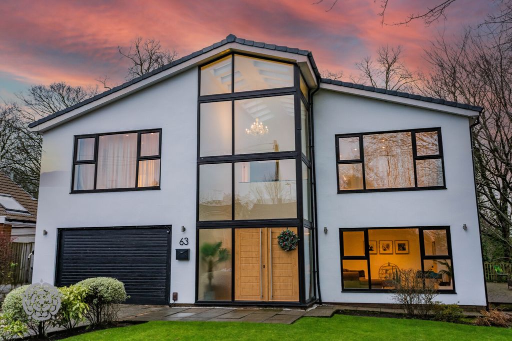 Property photo 1 of 62 Picture No. 08