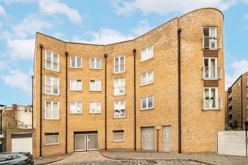 Property photo 1 of 10