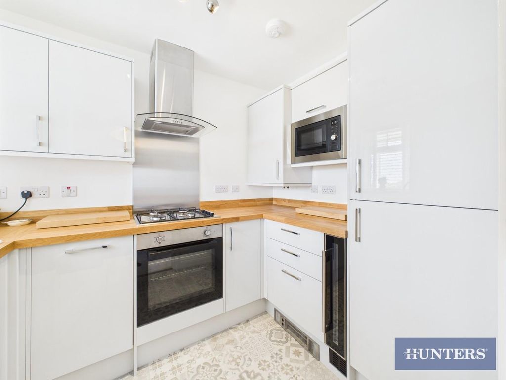 Property photo 2 of 16 Kitchen