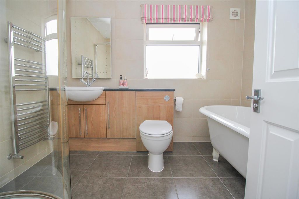 Additional image 17 of 5 bed detached house for saleCommonside Road, Harlow CM18