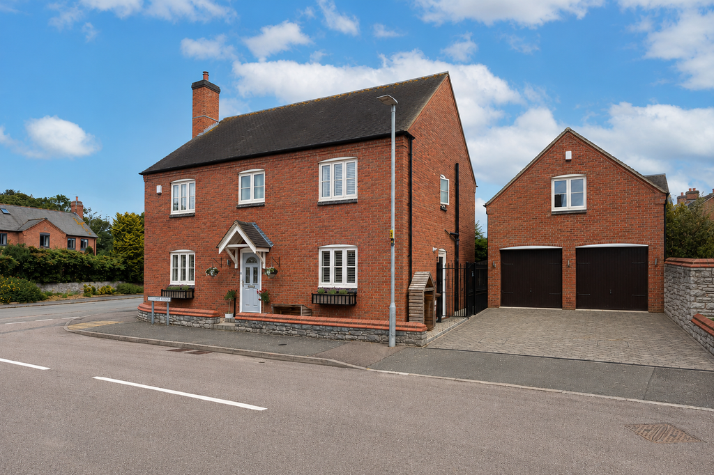 Property photo 1 of 37