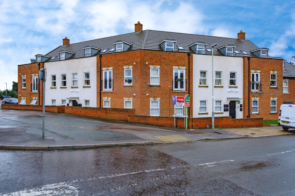 Property photo 1 of 17