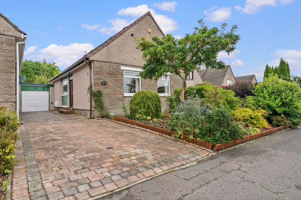 Property photo 1 of 48