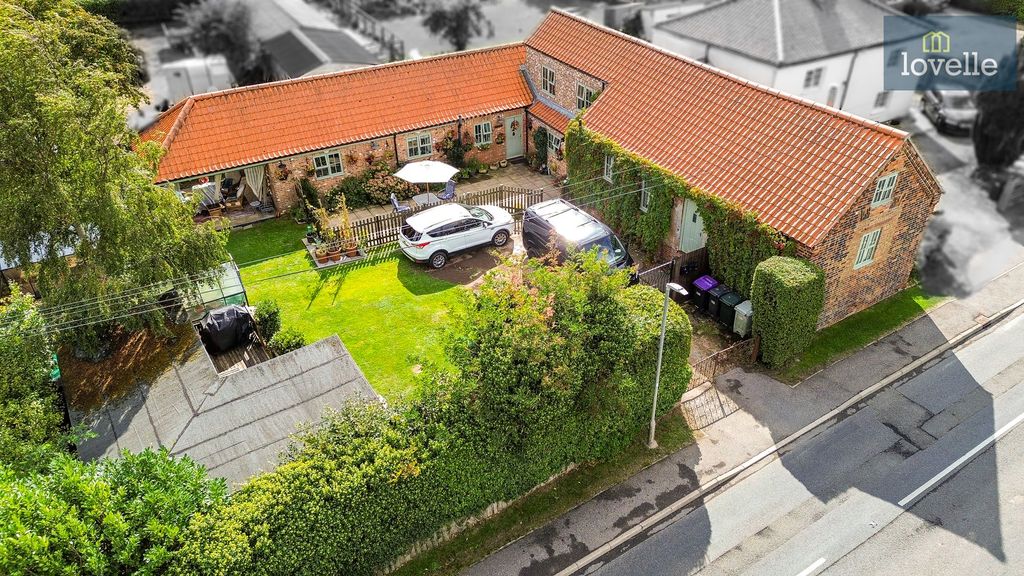 Property photo 1 of 33