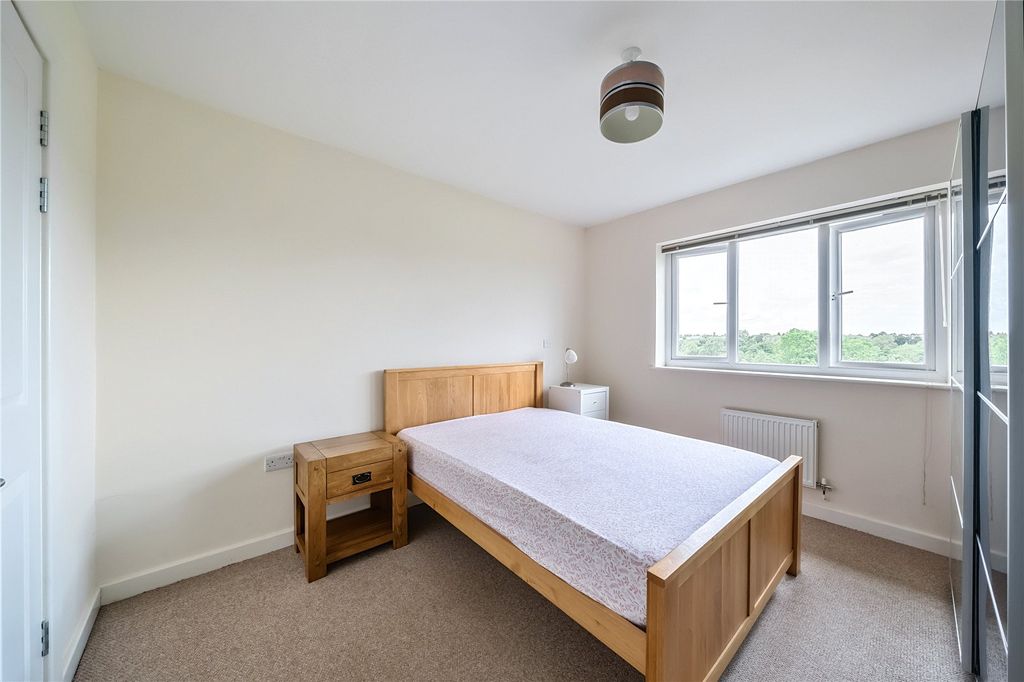 Property photo 3 of 8 4