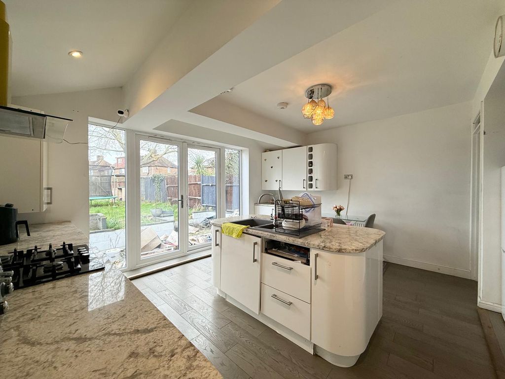 Property photo 2 of 13 Kitchen