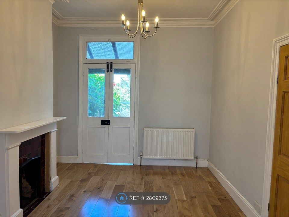 Property photo 2 of 13 Living Room 2