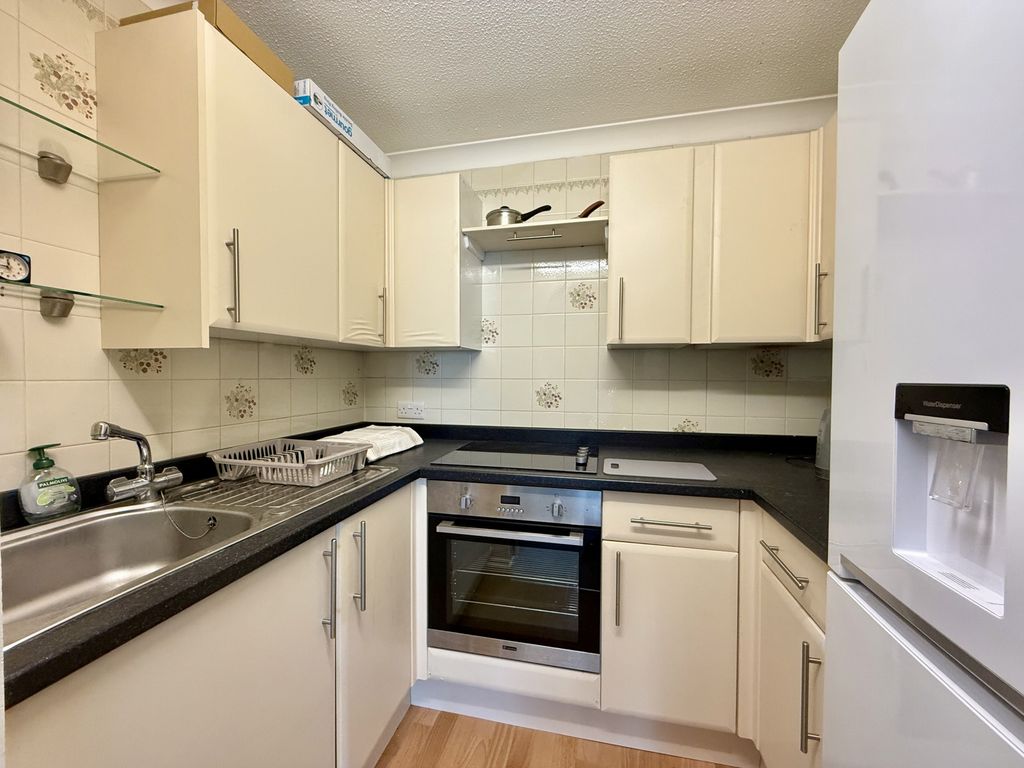 Property photo 3 of 16 Photo 1