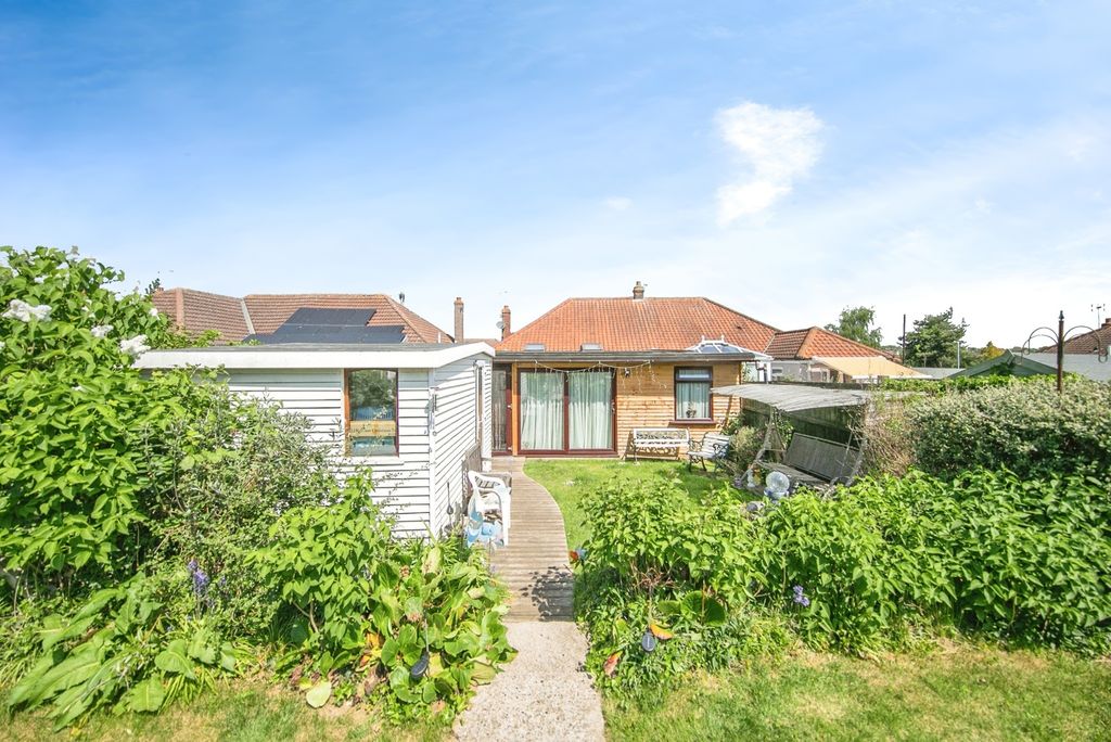 Property photo 3 of 17 Photo