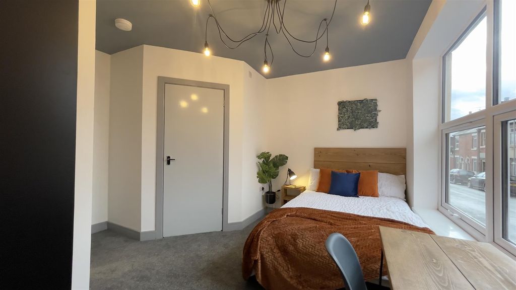 Property photo 2 of 19 Room1(1).Jpg