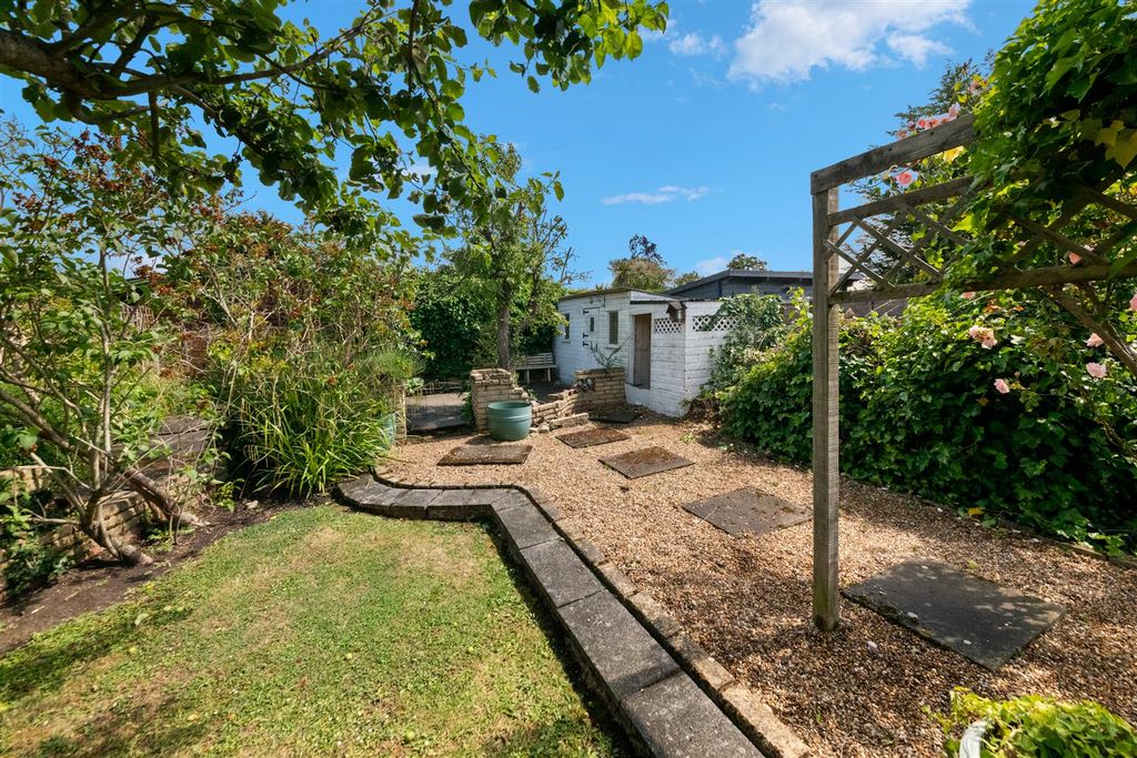 Property photo 3 of 15