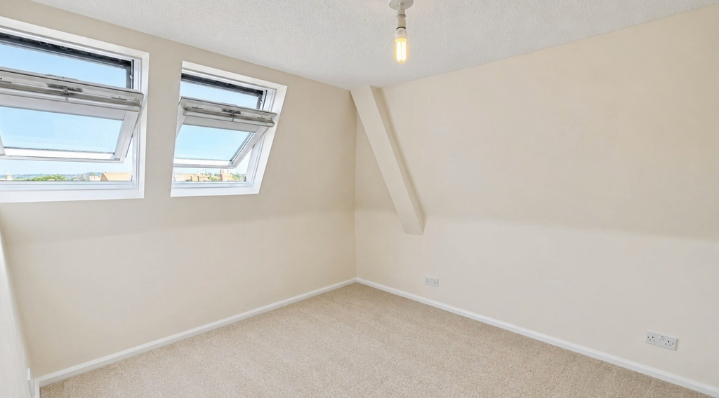 Property photo 3 of 6 Pbox-Img.Png