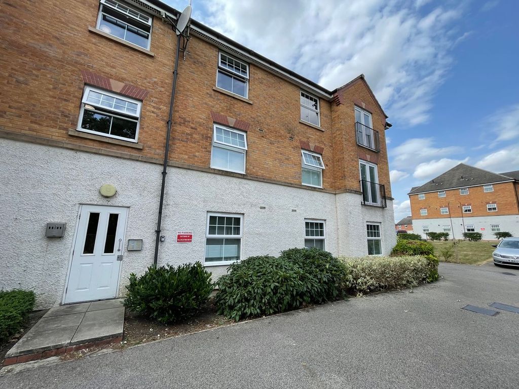 Property photo 2 of 13