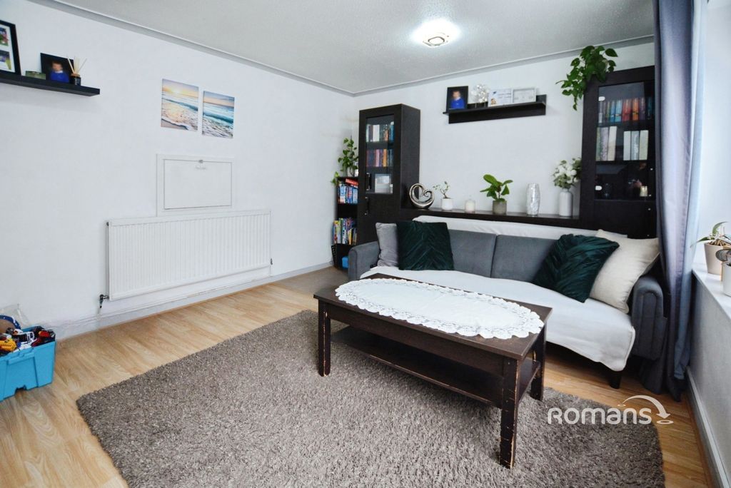 Property photo 3 of 9 Pbox-Img.Jpg
