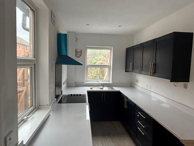 Property photo 2 of 8 Kitchen.Jpg