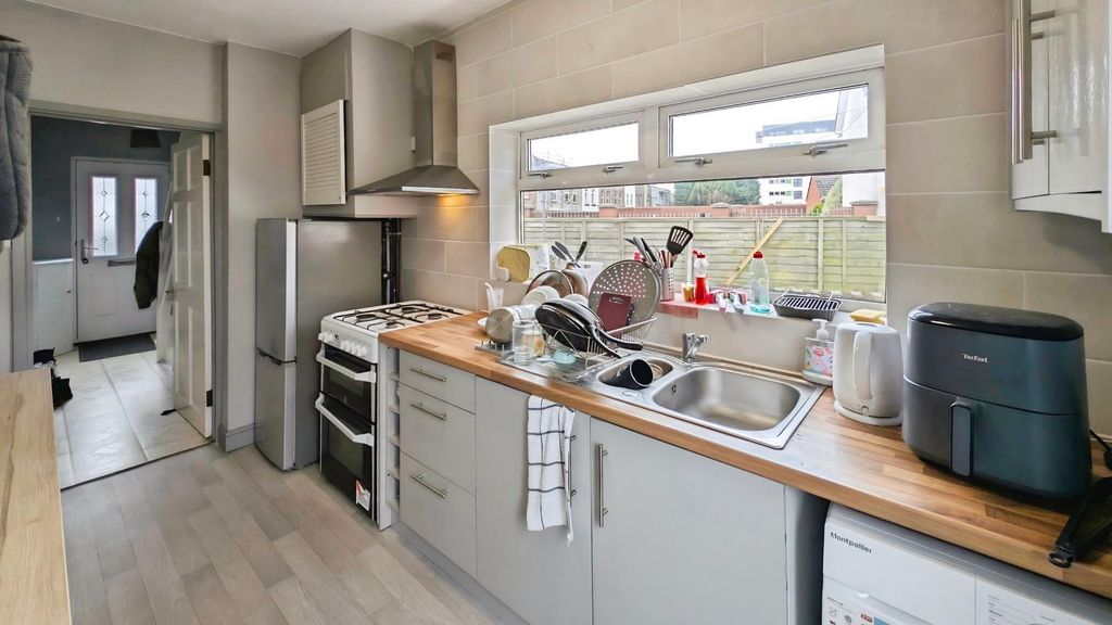 Property photo 3 of 12 Ccf7cd2A-Pxl_20260303_122827067.Jpg