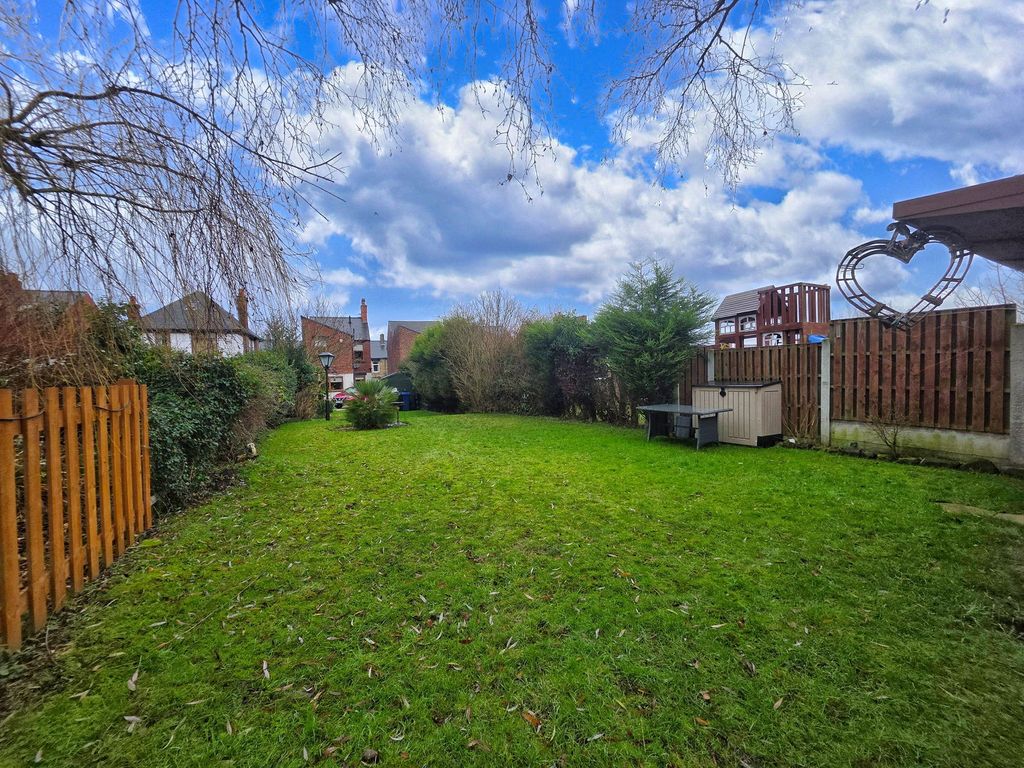 Property photo 1 of 24