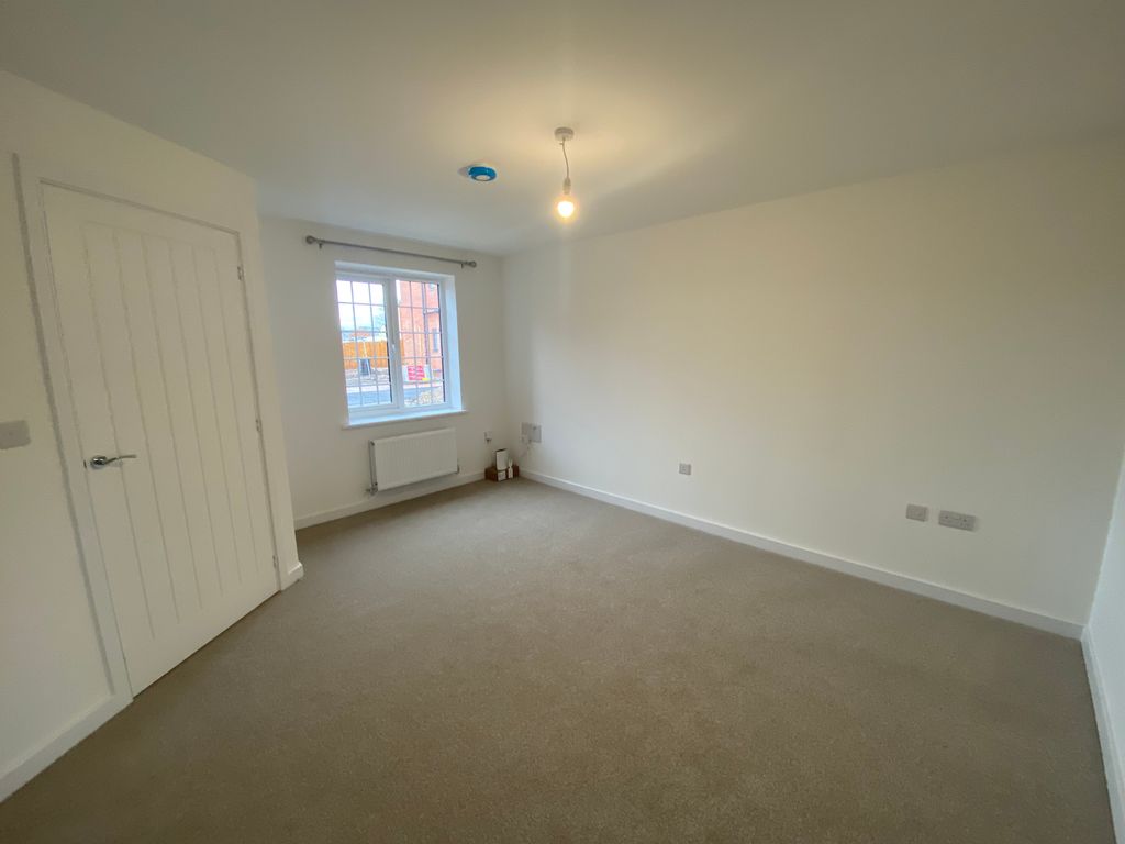 Property photo 3 of 12 Living Room
