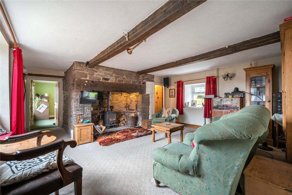 Property photo 2 of 37 Picture No. 02