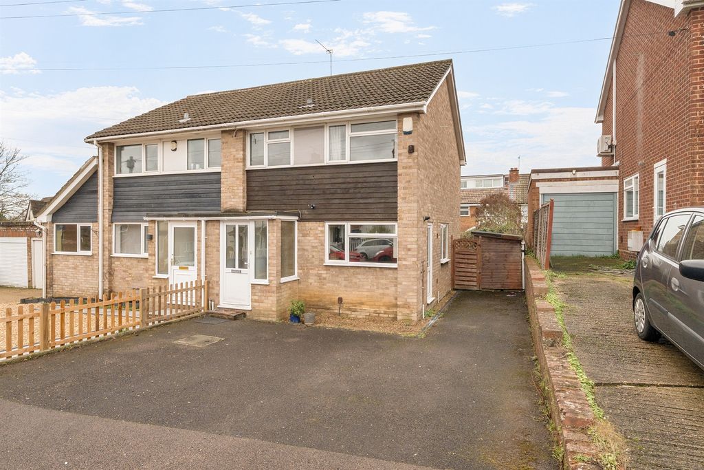 Property photo 1 of 12