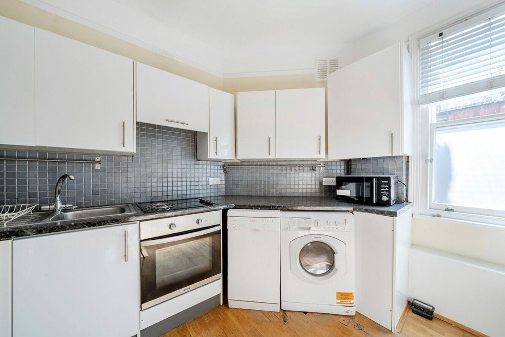 Property photo 3 of 11 Picture No. 06