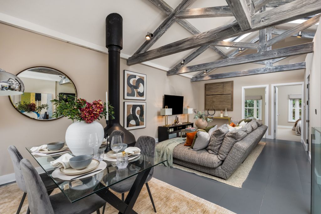 Additional image 6 of 8 bed mews to rentCheyne Walk, London SW3