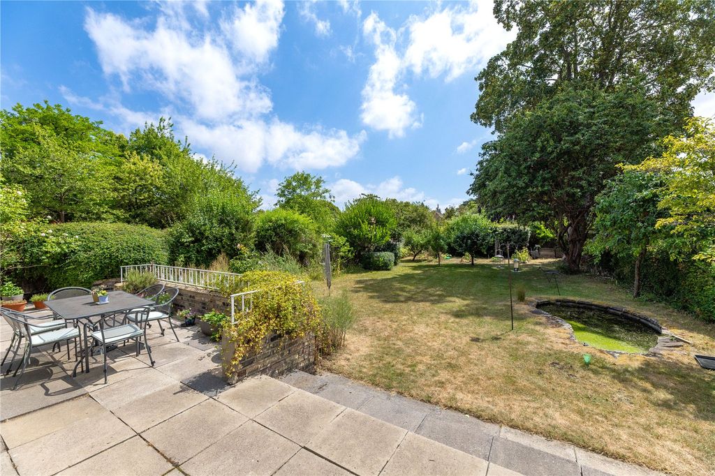 Property photo 3 of 23 Picture No. 22