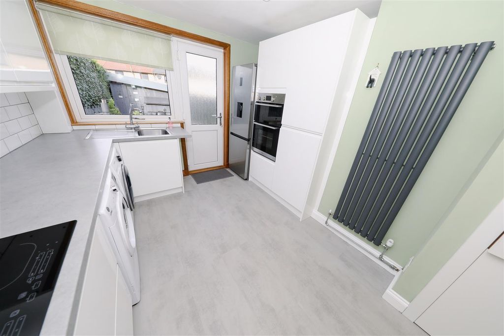 Property photo 3 of 20 c