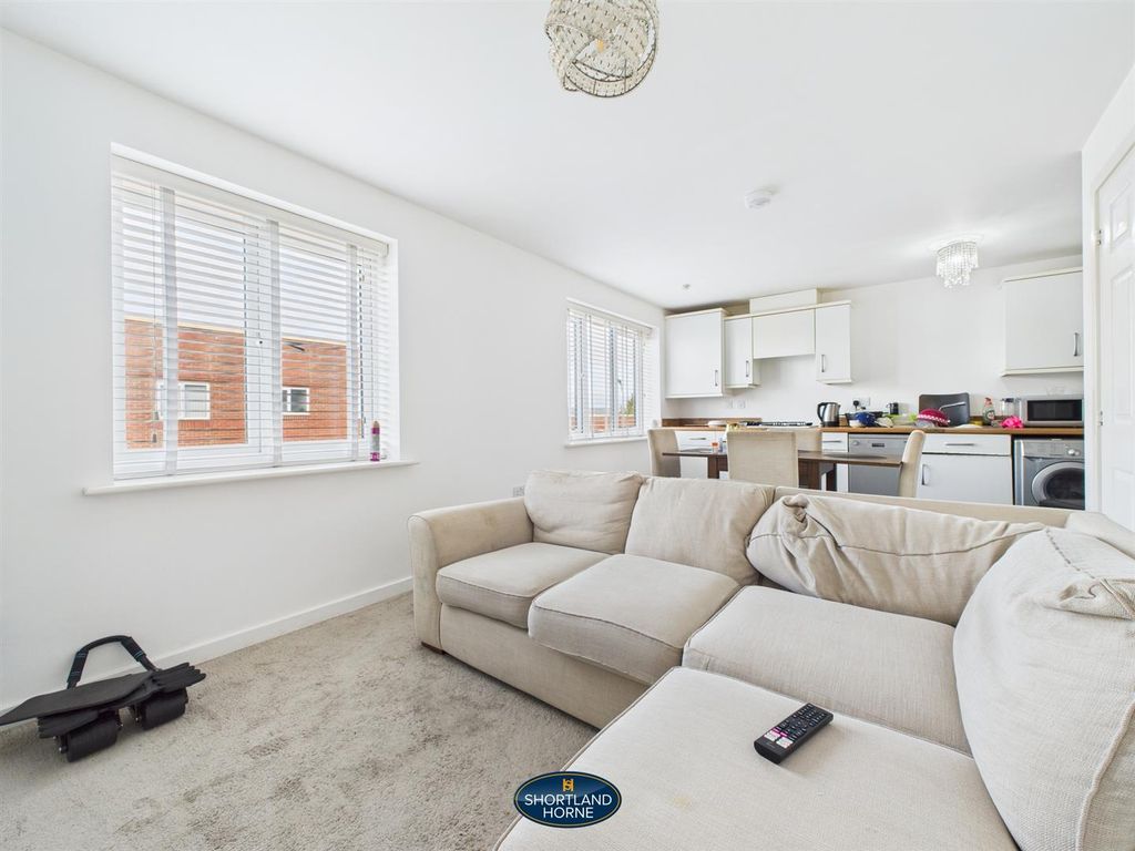 Property photo 3 of 12 Cam01906G0-Pr0591-Still006.Jpg