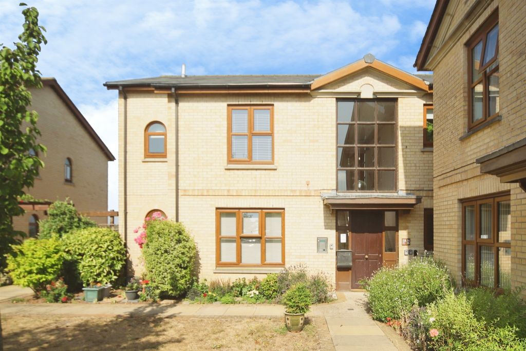 Property photo 1 of 21