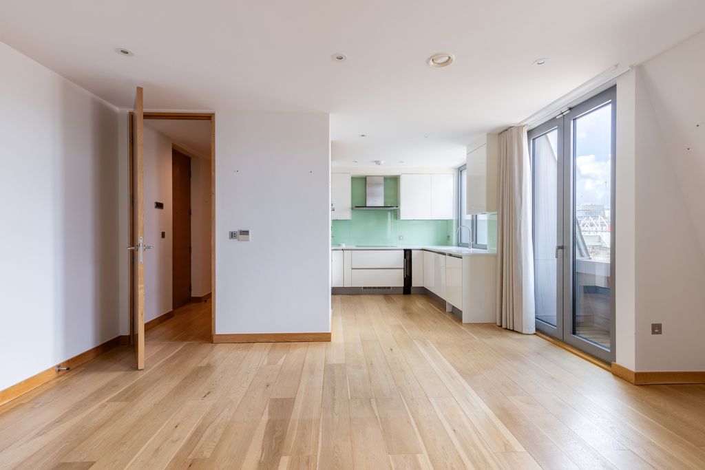 Property photo 1 of 20 Flatb_9_15_Sackville_Street-2