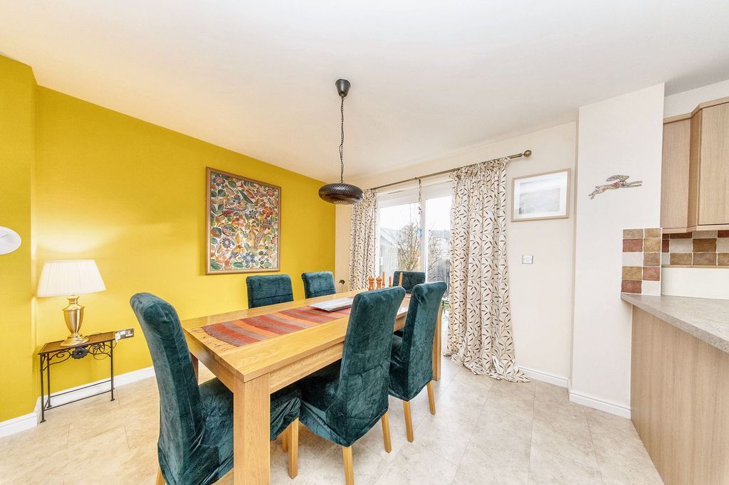 Property photo 3 of 40 Dining Area