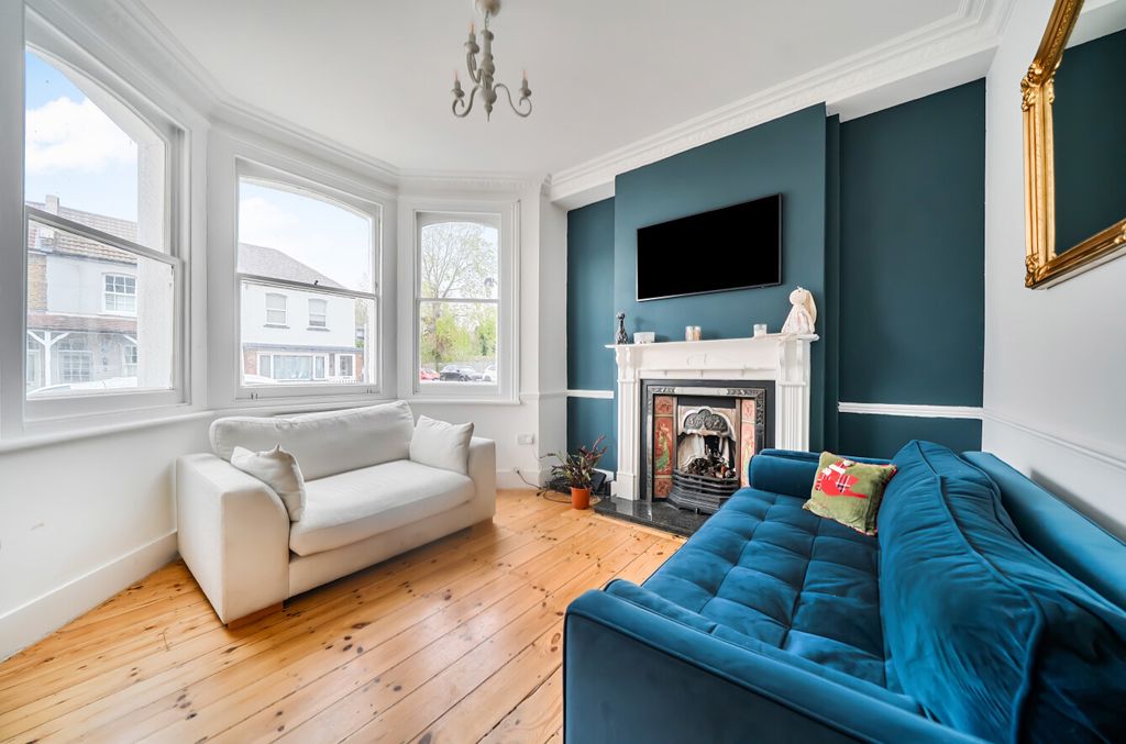 Property photo 2 of 15 1440110-2-69d7E07...