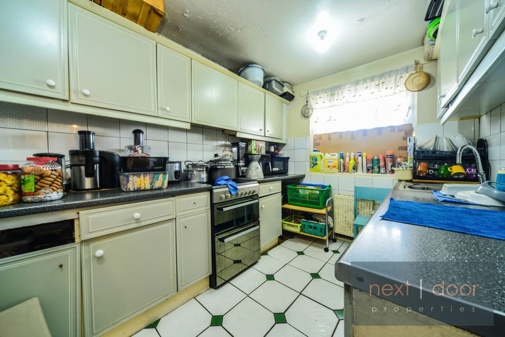 Property photo 3 of 9