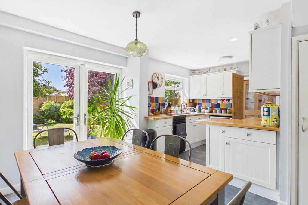 Property photo 2 of 15 Kitchen/Dining Room