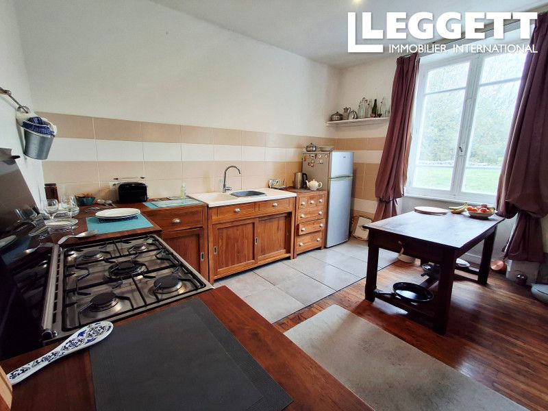 Property photo 3 of 10