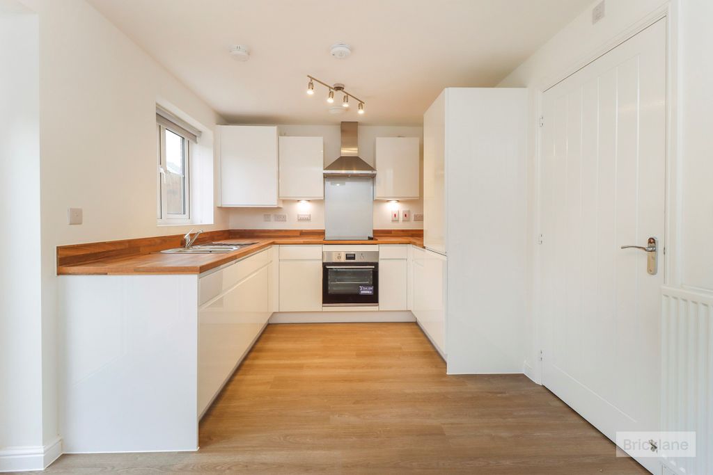 Property photo 3 of 14 Image