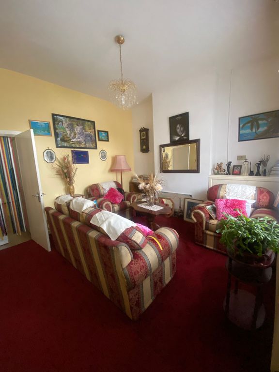 Property photo 2 of 12
