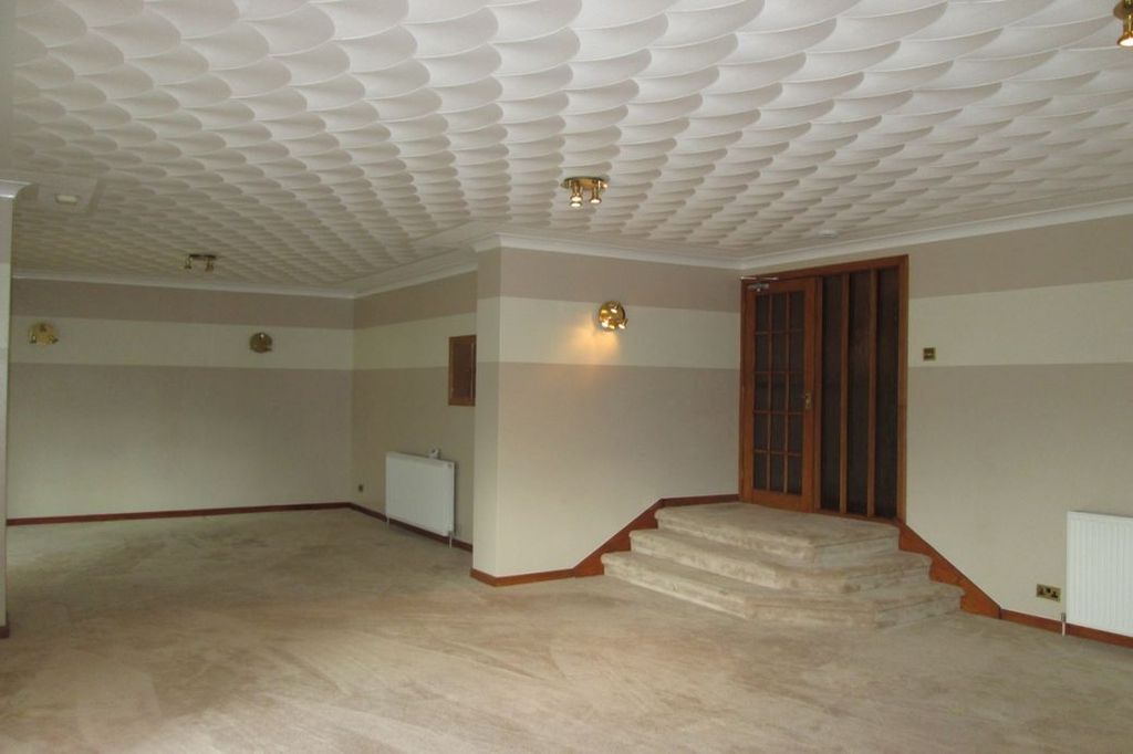 Property photo 3 of 17 Main Lounge 3