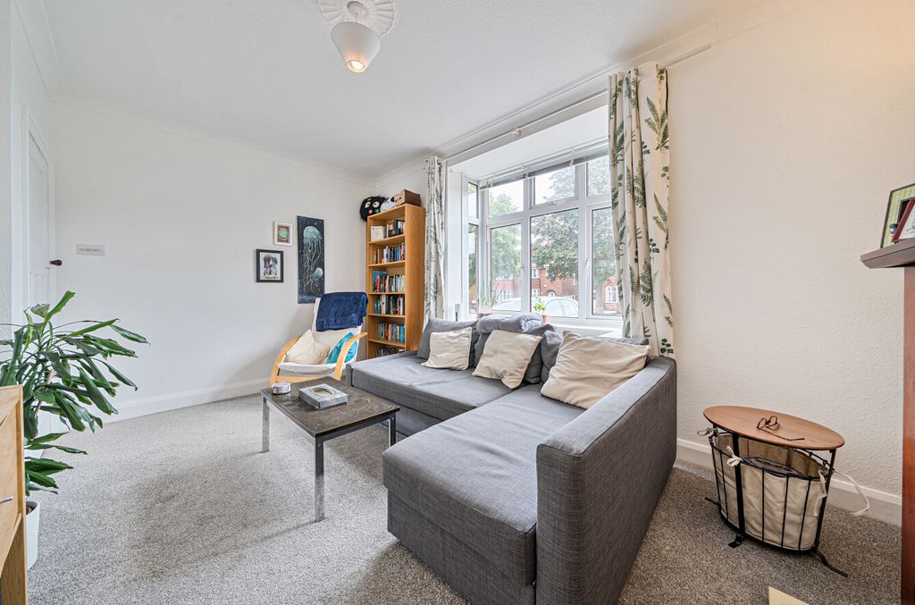 Property photo 2 of 21 1466627-31-6A1d90...