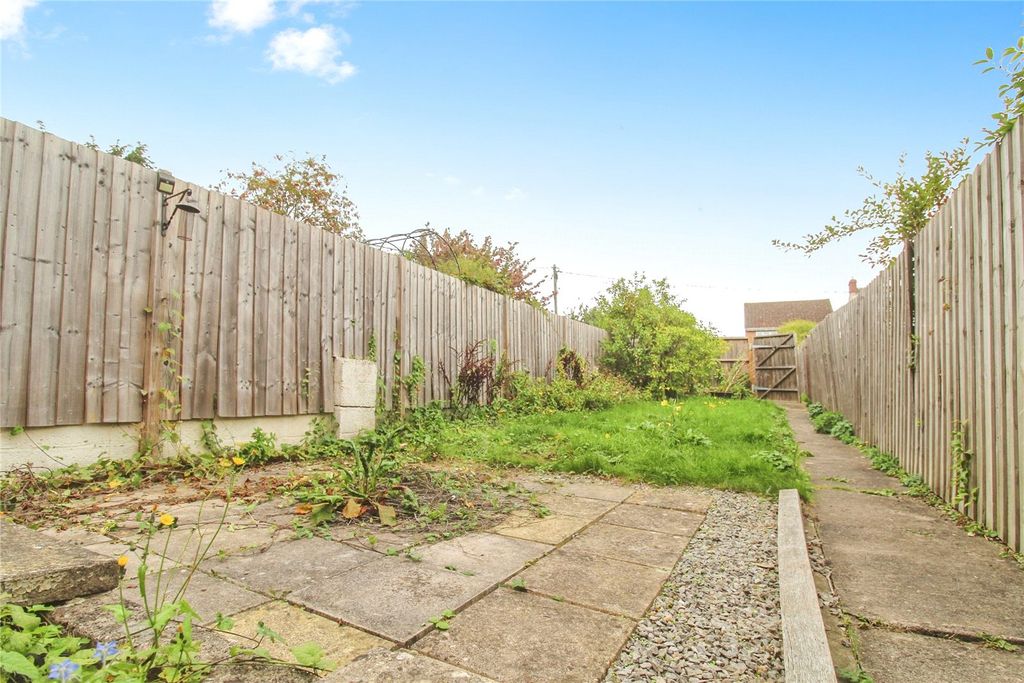 Property photo 2 of 16 Picture No. 02