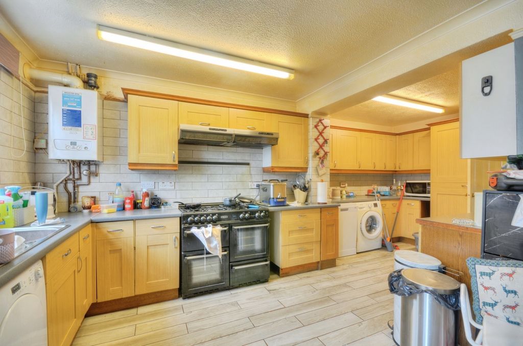 Property photo 3 of 16 Photo