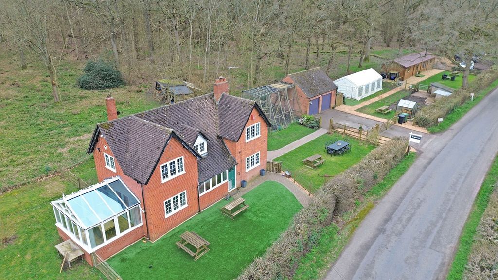 Property photo 1 of 27