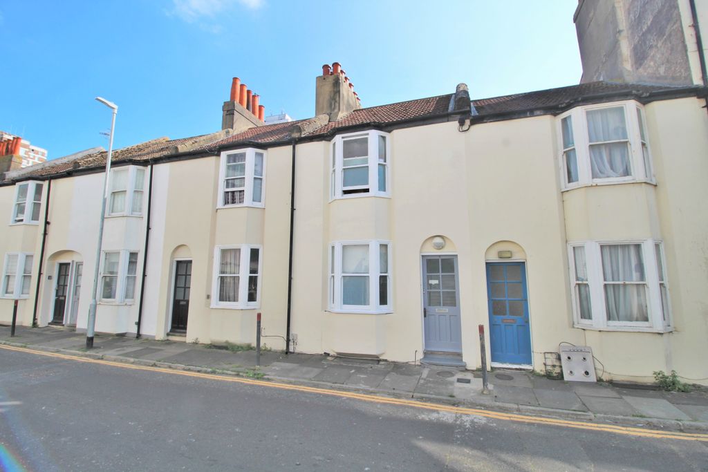 Property photo 2 of 15 51