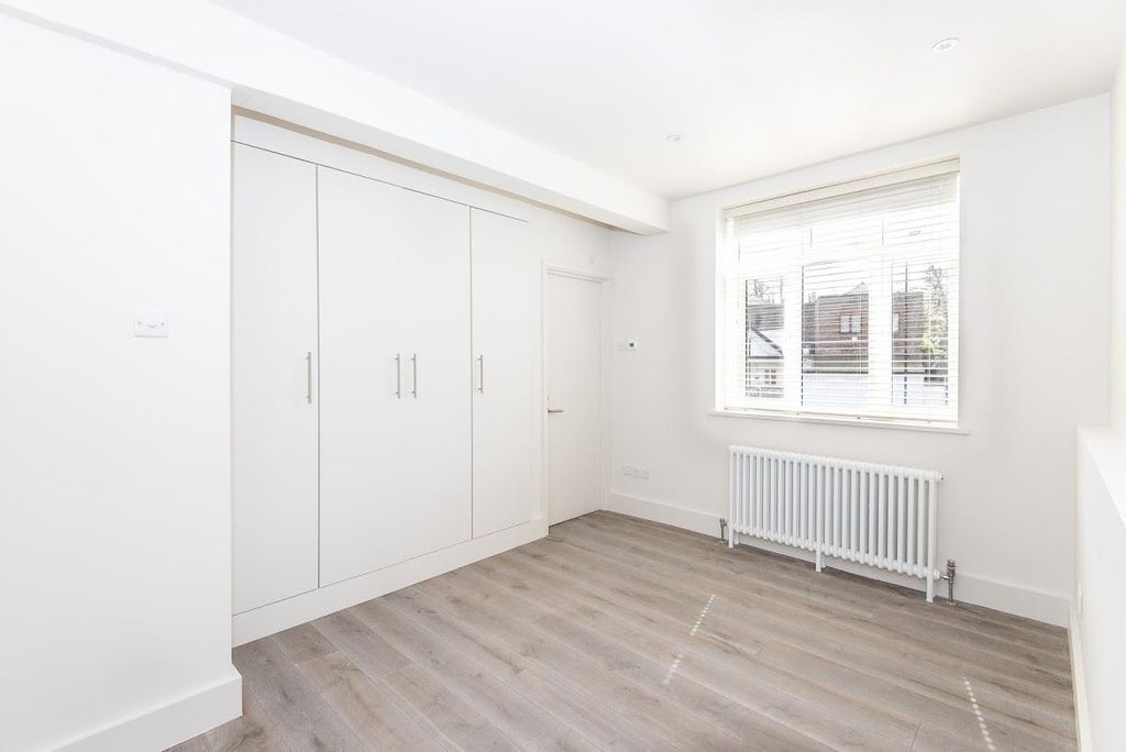 Property photo 1 of 4