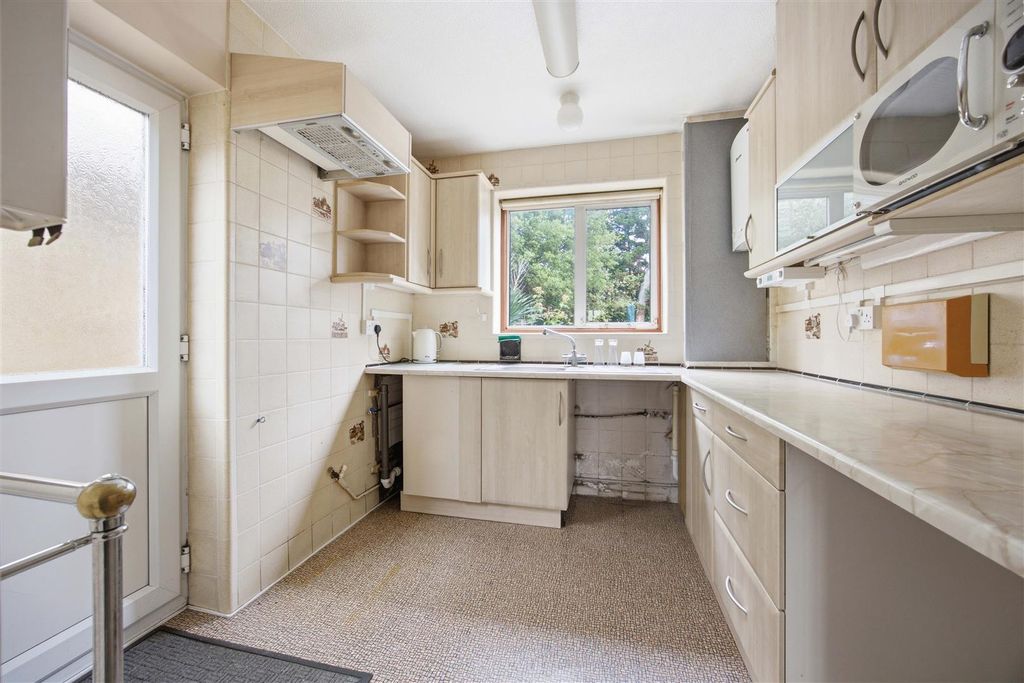 Property photo 2 of 14 Kitchen