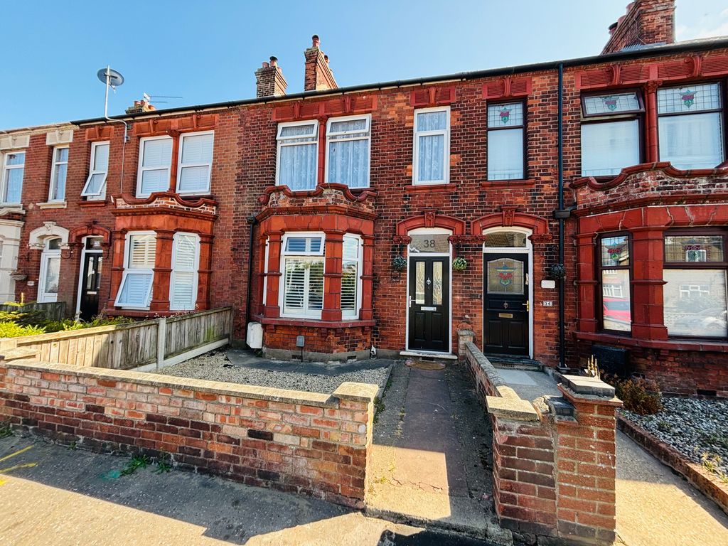Property photo 1 of 12