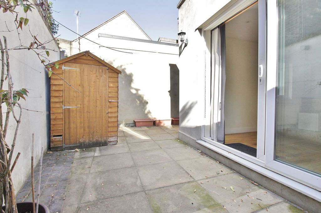Property photo 2 of 7